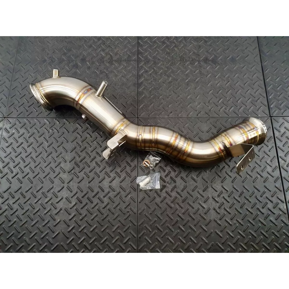 C63 W206 S E Performance Downpipe