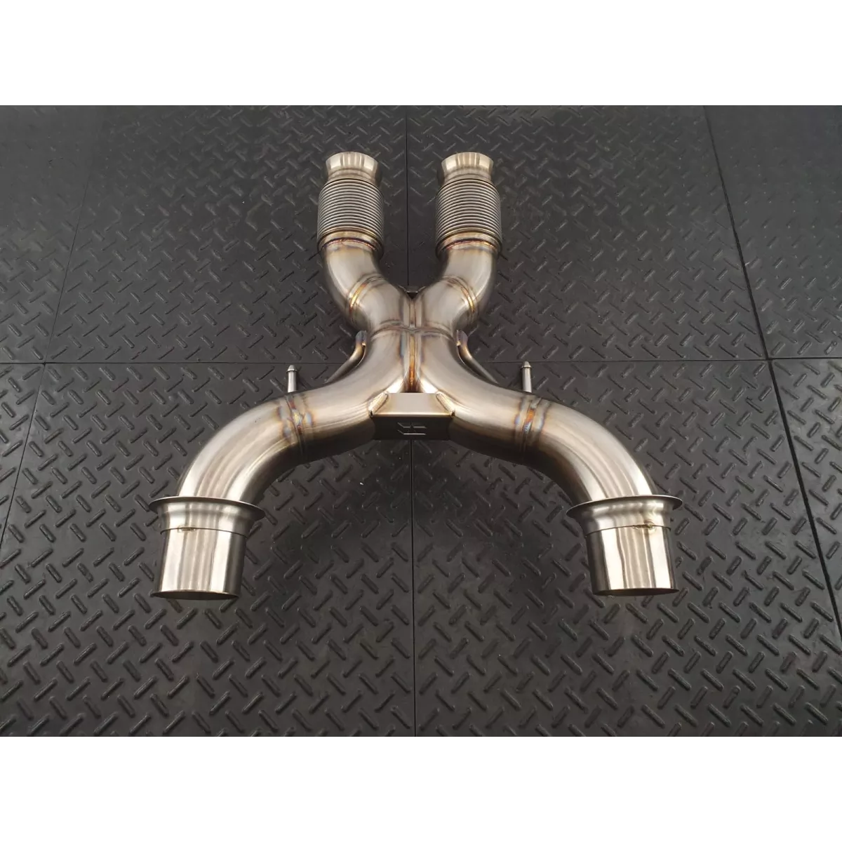 Artura Race-X Exhaust Artura Race-X Exhaust