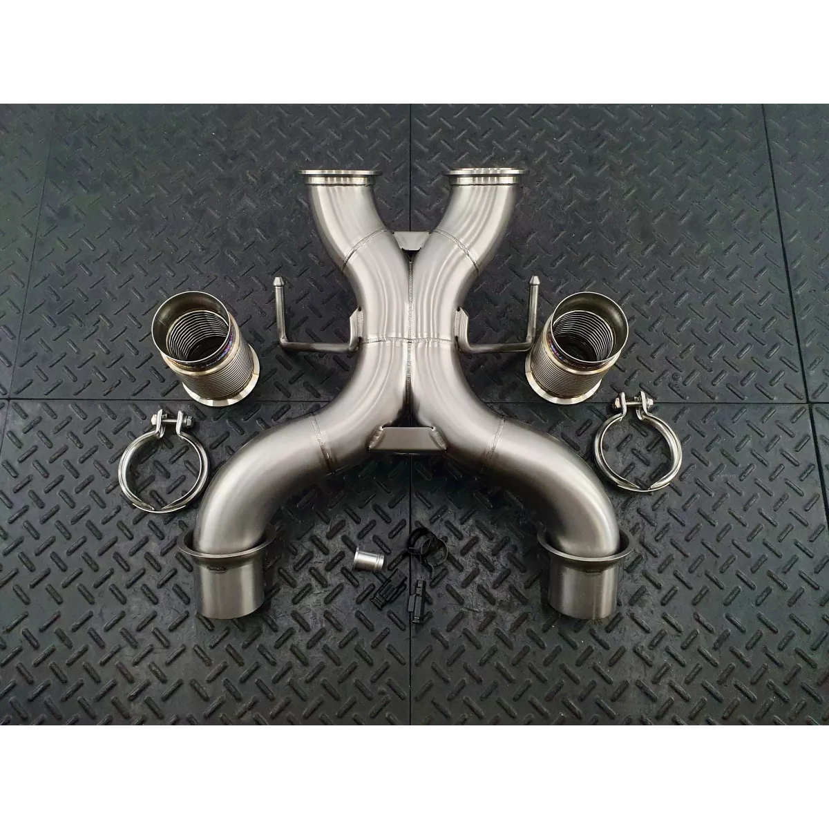 McLaren Artura Race-X Exhaust McLaren Artura Race-X Exhaust