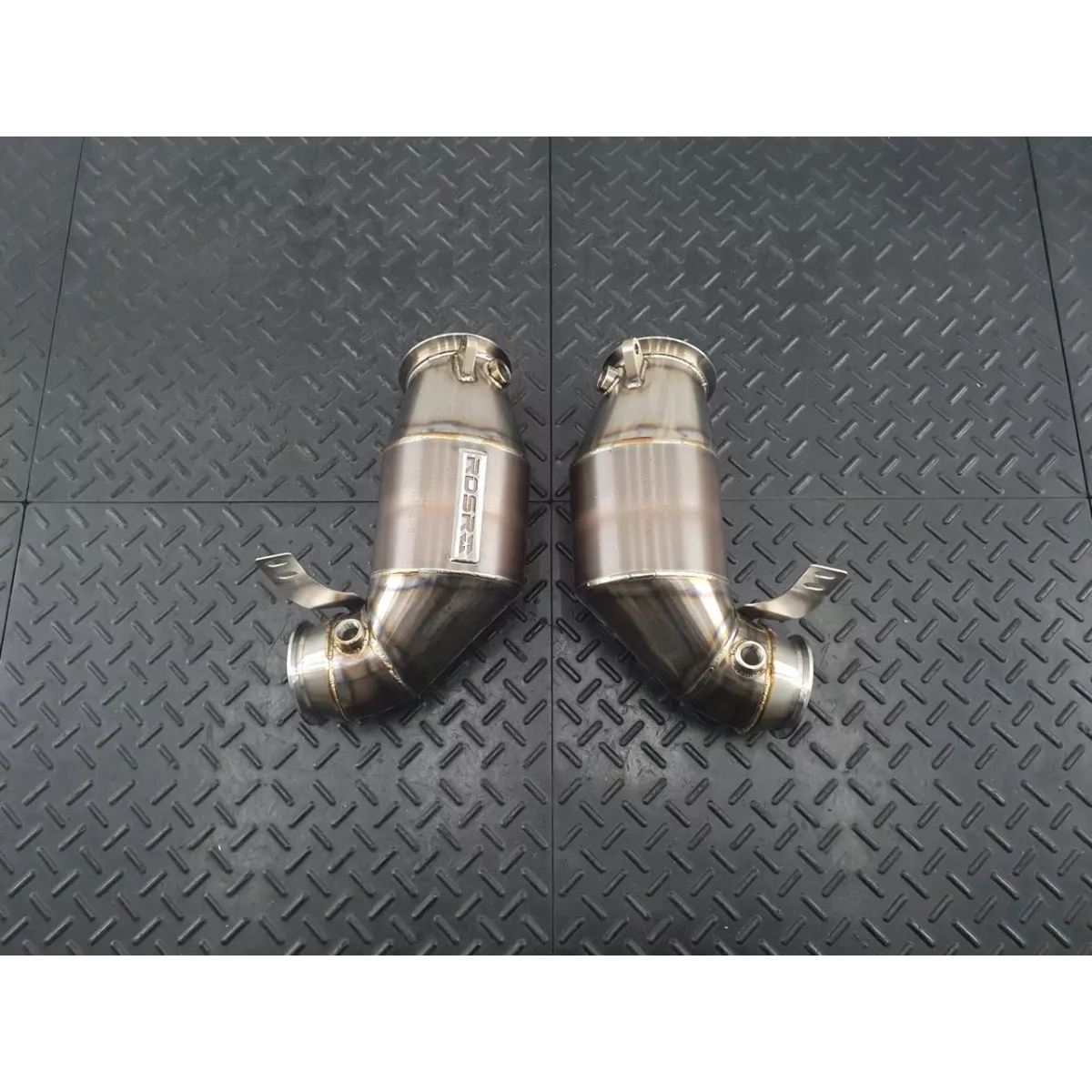 Range Rover SV 200 cell catted Downpipes