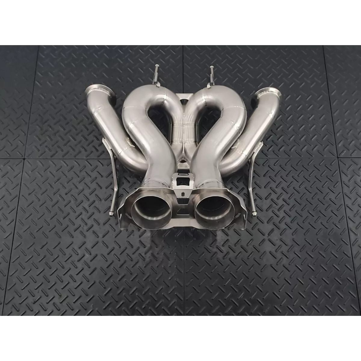 McLaren 750S F1 Titanium Exhaust