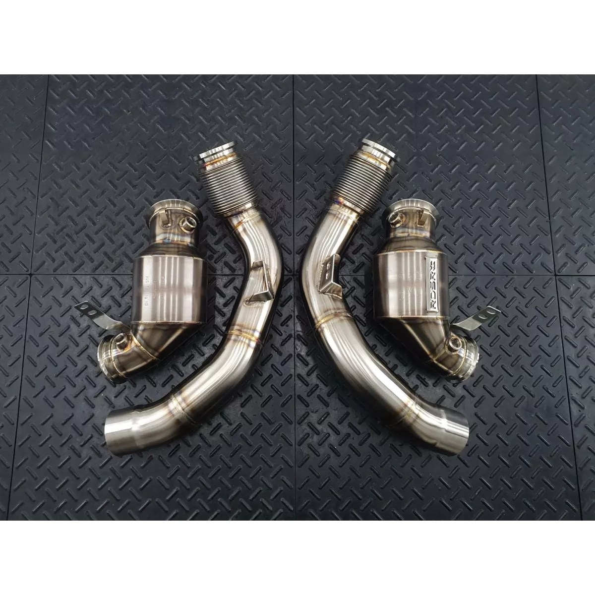 BMW F90 M5 Catted Downpipes