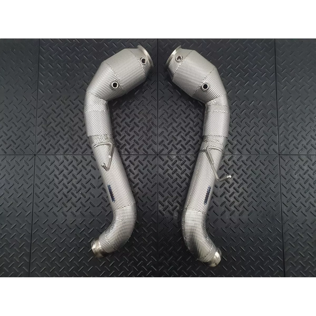 570S 3.5” Catted Downpipes